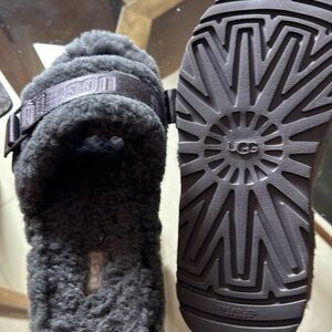 Women UGG slides/slipper